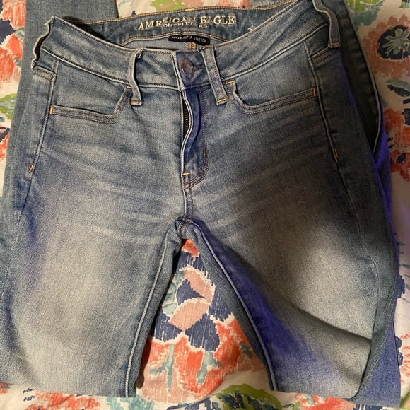 NWOT American Eagle Super Stretch Jeans - Picture 2 of 2